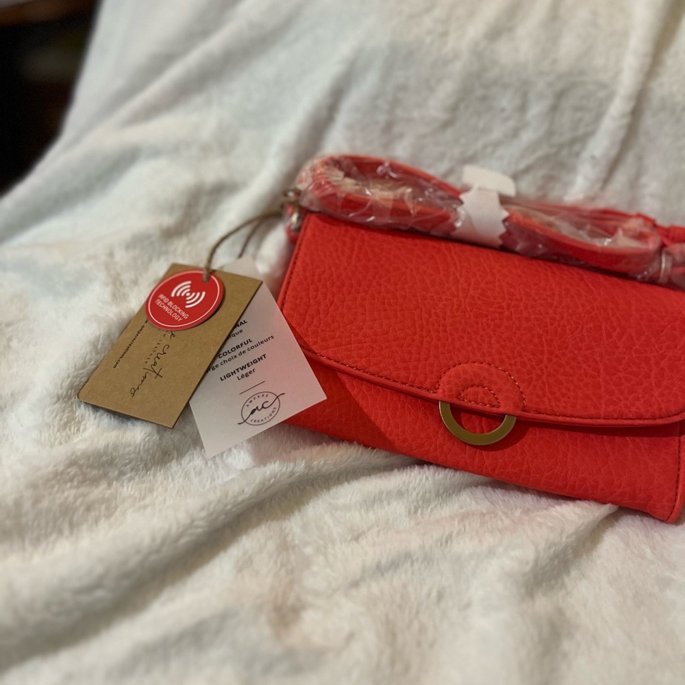 Stylish Neon Coral Faux Leather Women's Crossbody❤️